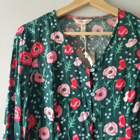 2 FOR $25! Matilda Jane Yesteryear Green Red Floral Top - Picture 4 of 12